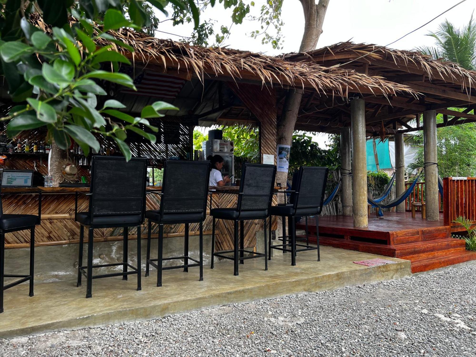 The Backyard Inn Moalboal Exterior photo