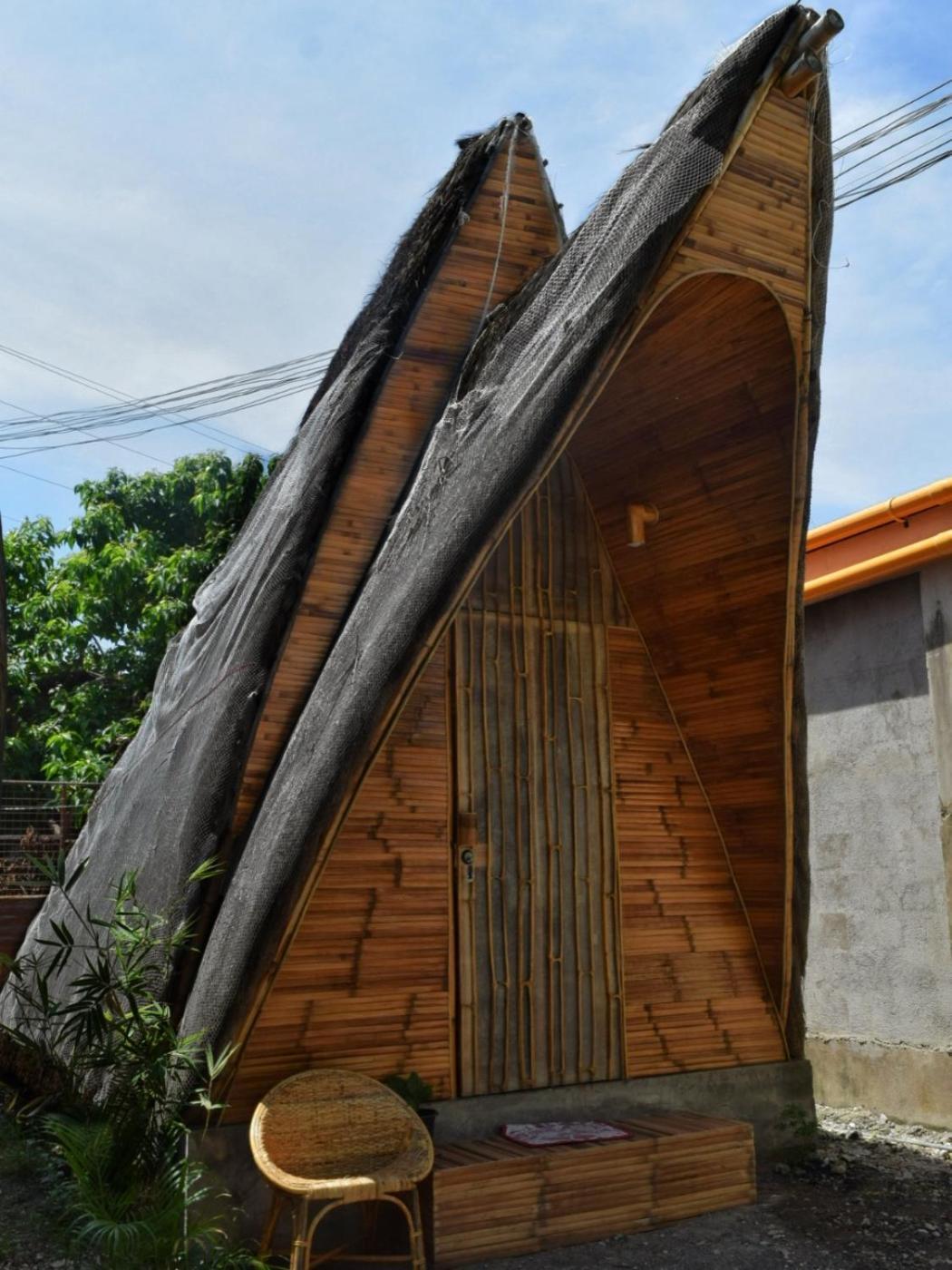 The Backyard Inn Moalboal Exterior photo